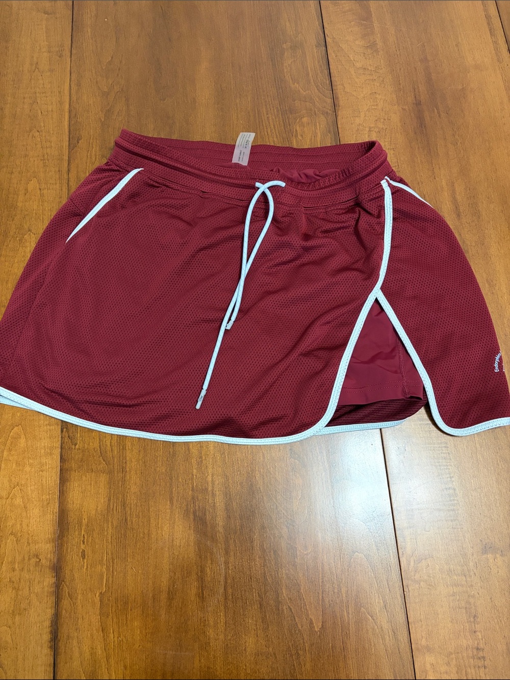 Women's Maroon Athletic Skort with White Trim - Outdoor Voices